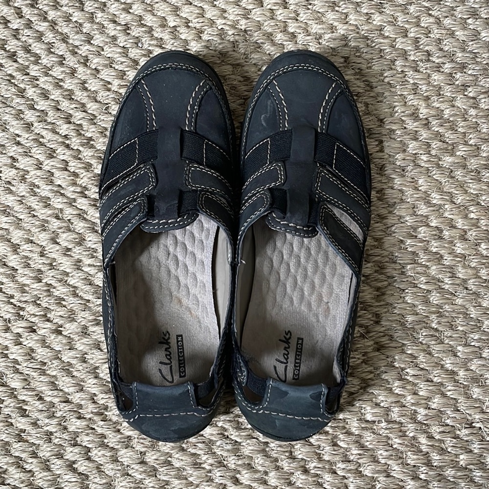 Clarks black walking shoes